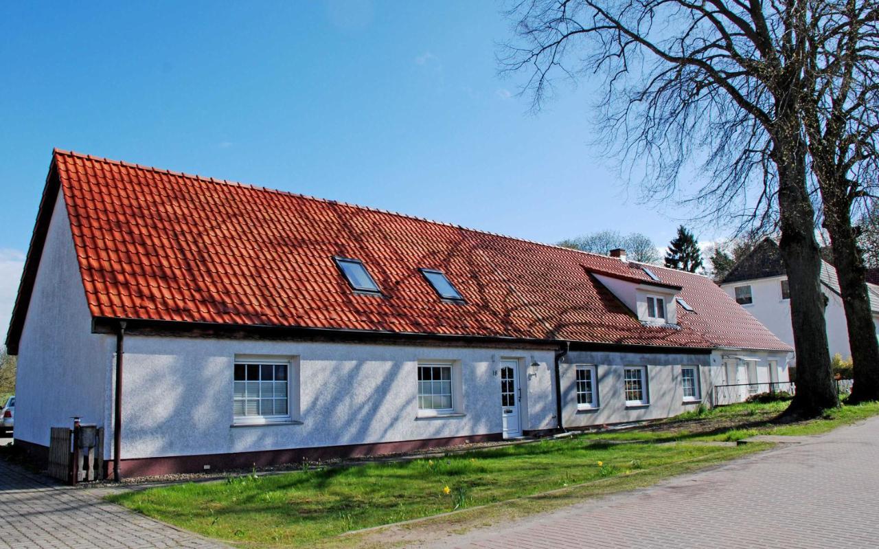 Ferienwohnungen auf dem Pommernhof Samtens Exterior foto