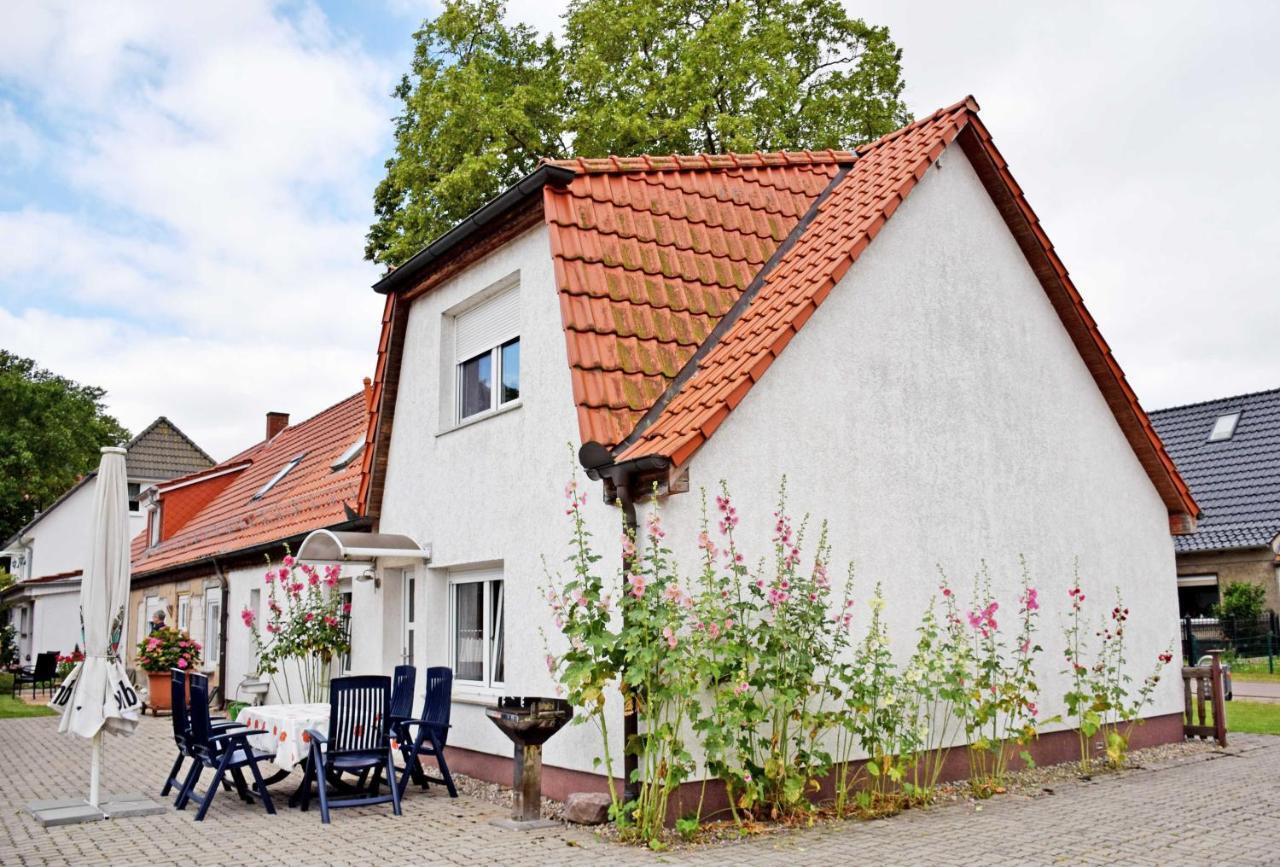 Ferienwohnungen auf dem Pommernhof Samtens Exterior foto