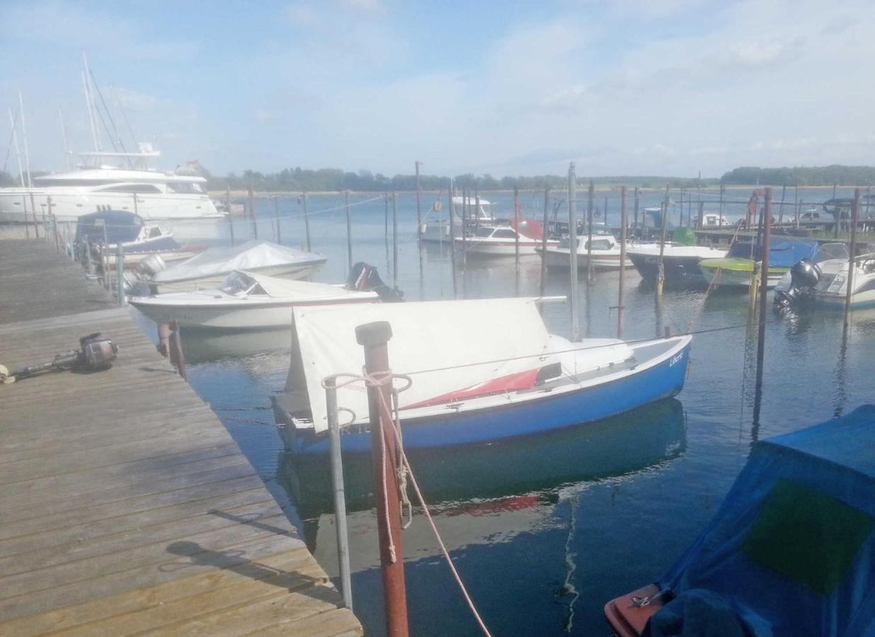 Ferienwohnungen auf dem Pommernhof Samtens Exterior foto